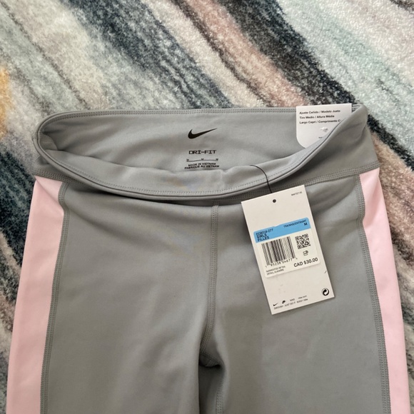 Capri length leggings - Picture 2 of 5